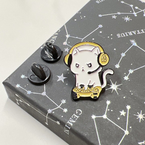 Gamer Cat Enamel Pin - Picture 3 of 6